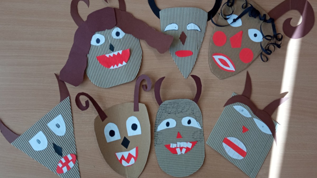 Dobj és rajzolj/készíts&nbsp;busóálarcot!